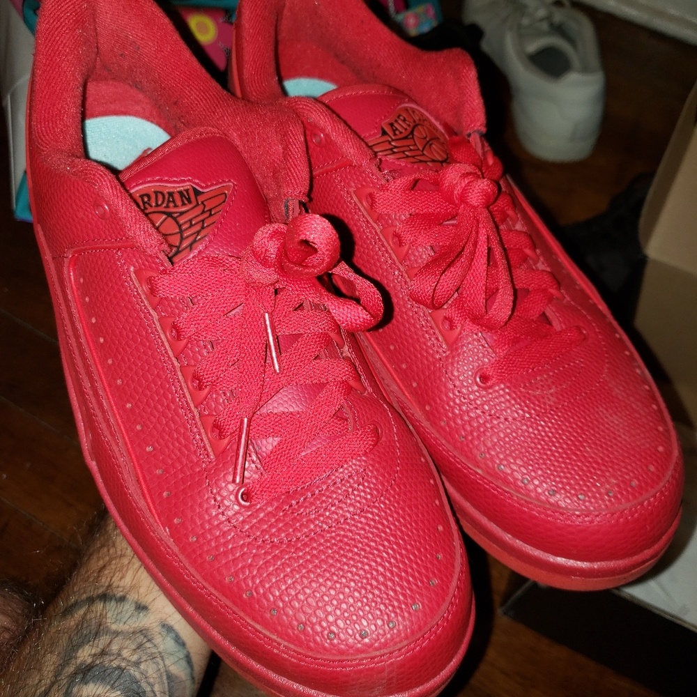 Cyber Monday RETRO AJ1 & Retro 2 Low Top ALL RED